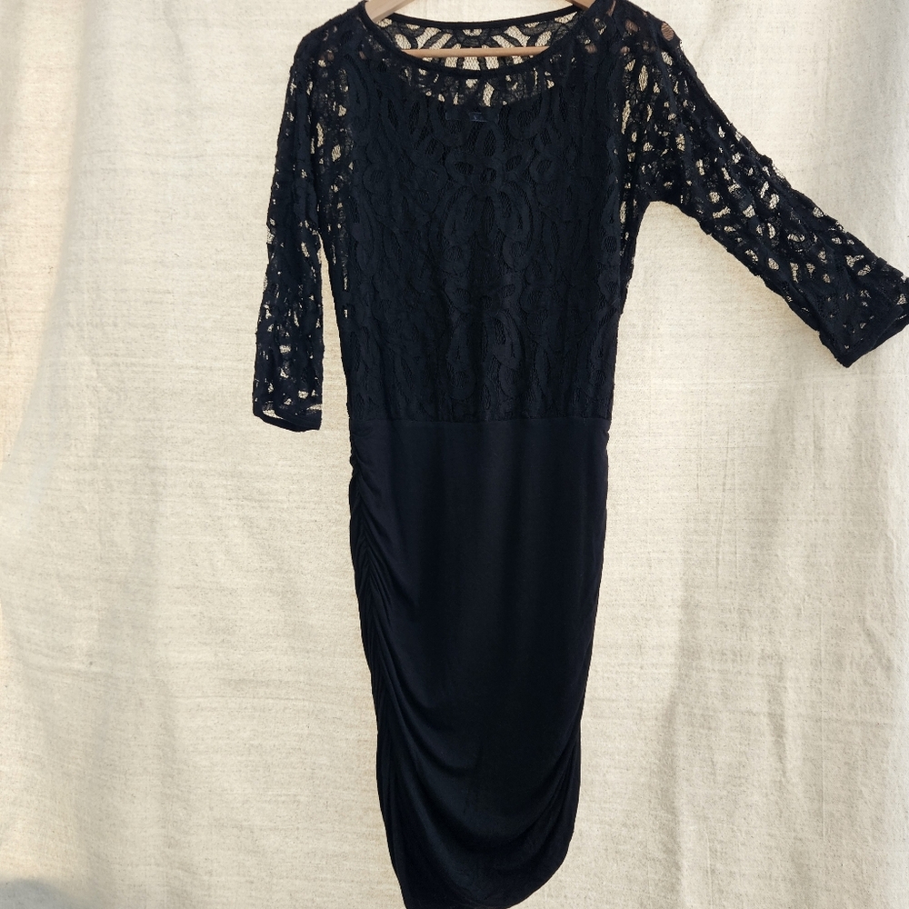 VELVET By Graham & Spencer Black Lace Dress With Ruched Bottom in Medium